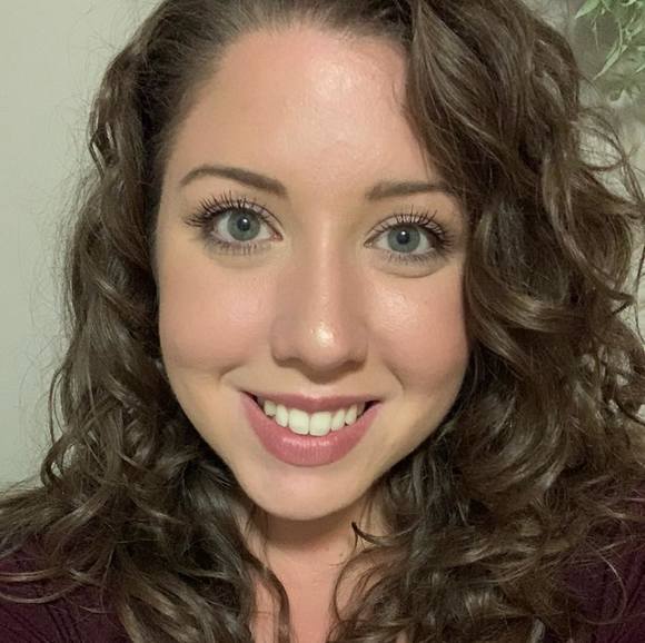 Meet your Posher, Amanda - Picture 1 of 1